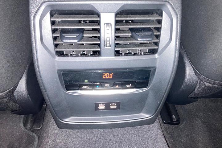 Sort BMW i4 fra 2025