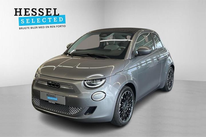 Grå Fiat 500e fra 2023 set udefra