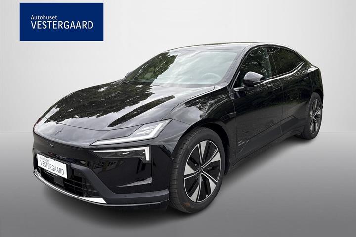 Sort Polestar 4 fra 2026