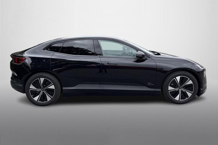 Sort Polestar 4 fra 2026