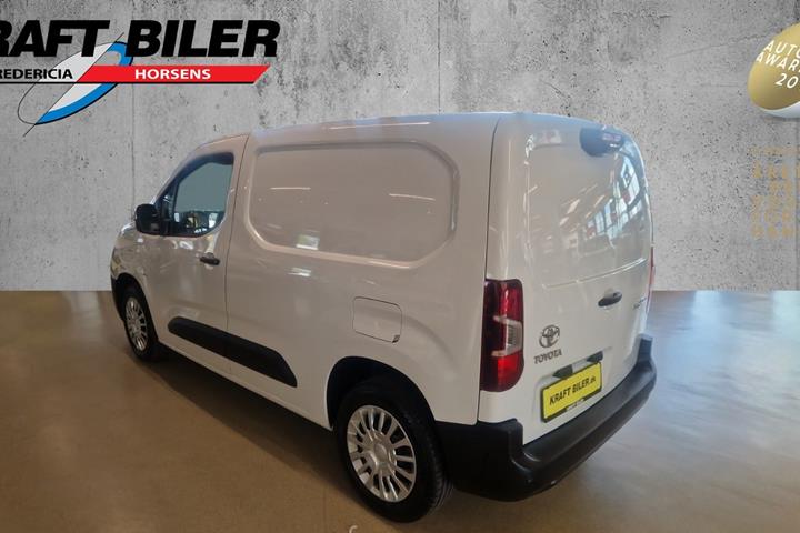 Hvid Toyota ProAce City fra 2022
