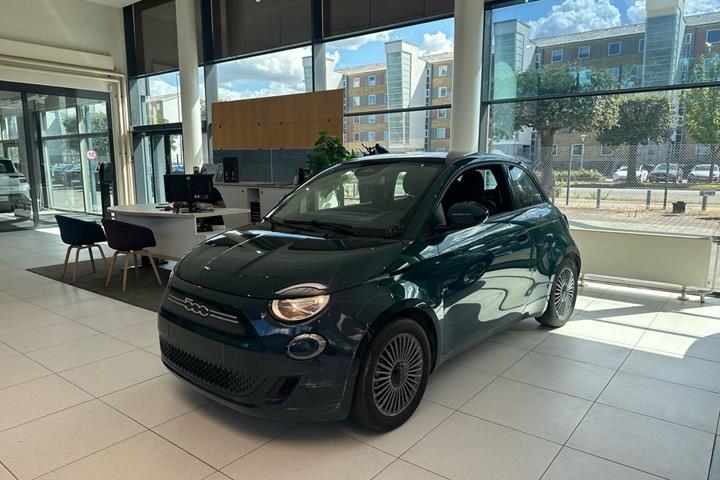Grøn Fiat 500e fra 2022
