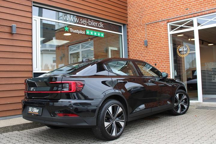Sort Polestar 2 fra 2023