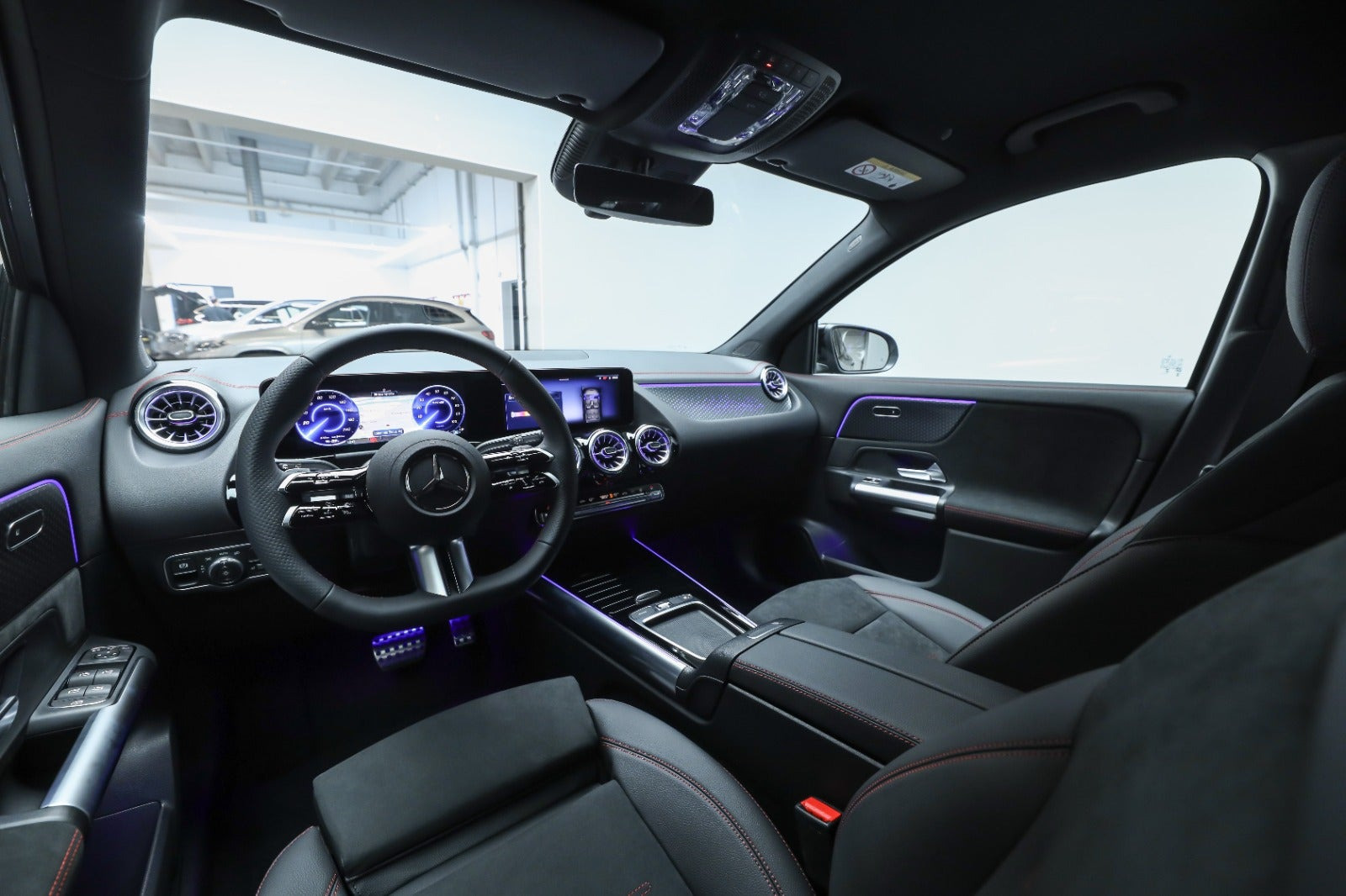 Grå Mercedes EQA250+ fra 2025