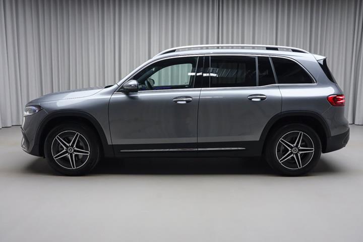 Grå Mercedes EQB250+ fra 2026