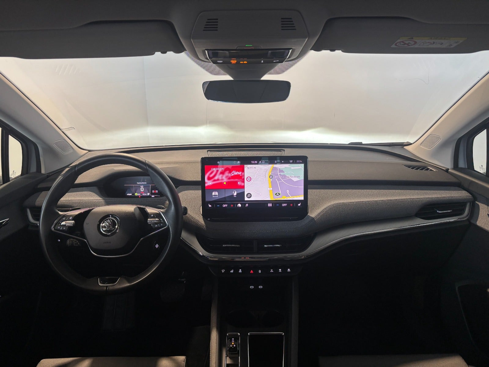 Sølv Skoda Enyaq fra 2024