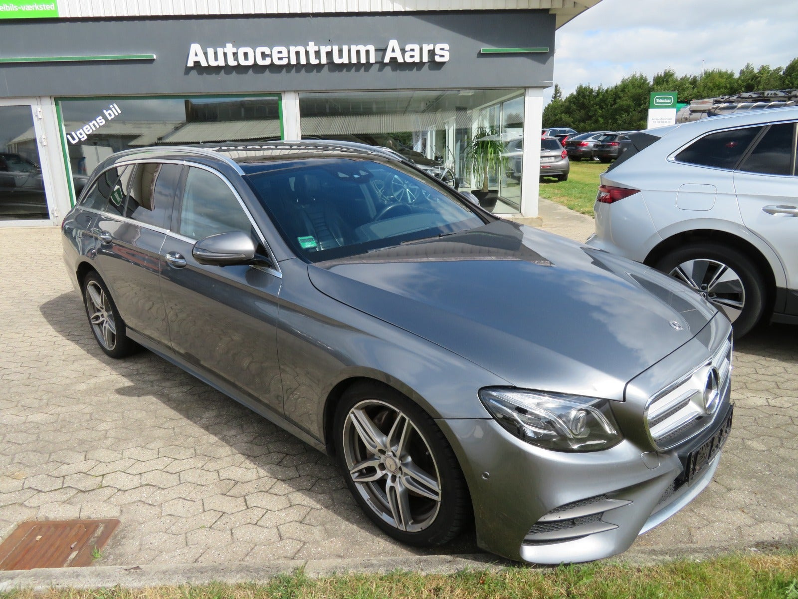 Mercedes E220 d 2,0 AMG Line stc. aut.