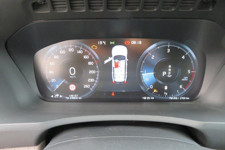 Grå Volvo XC90 fra 2021