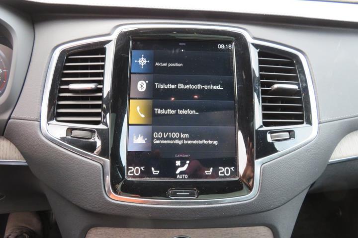 Grå Volvo XC90 fra 2021