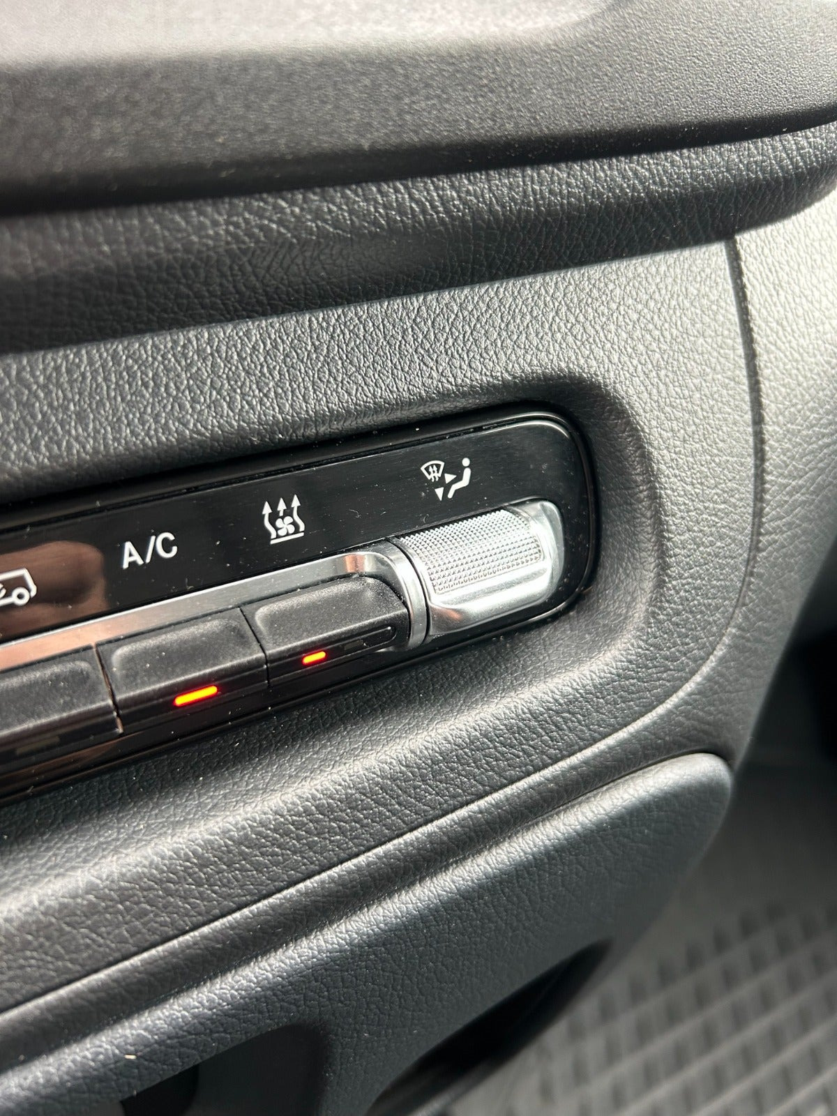 Hvid Mercedes Vito 114 fra 2024