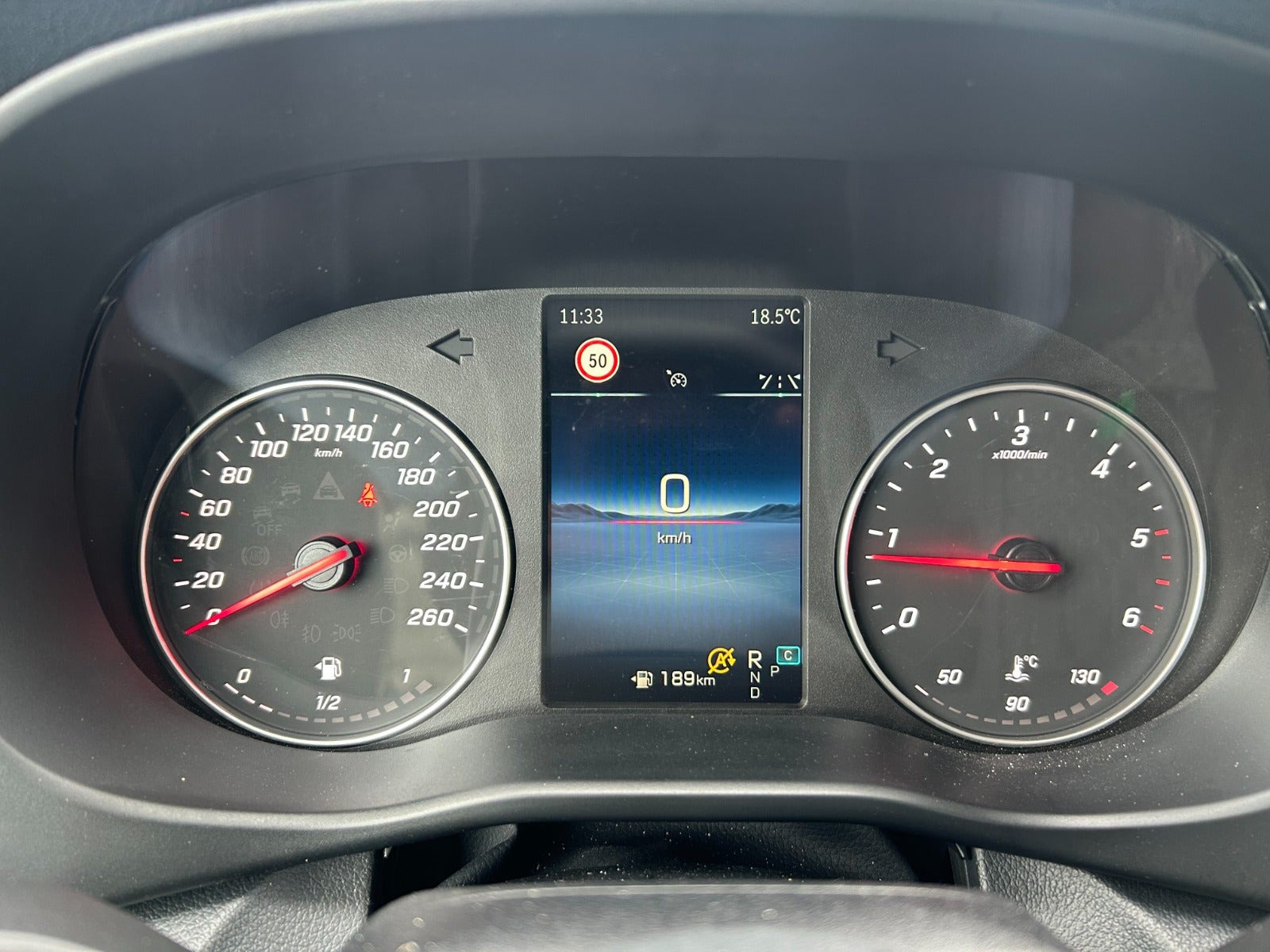 Hvid Mercedes Vito 114 fra 2024