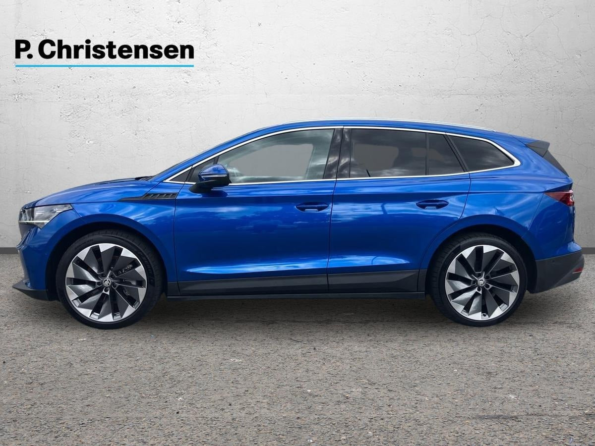 Blå Skoda Enyaq fra 2023