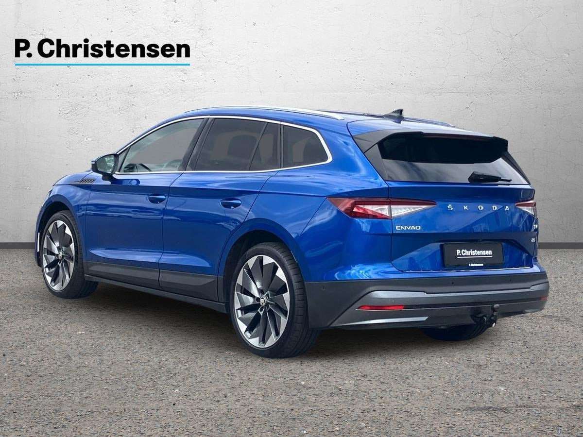 Blå Skoda Enyaq fra 2023