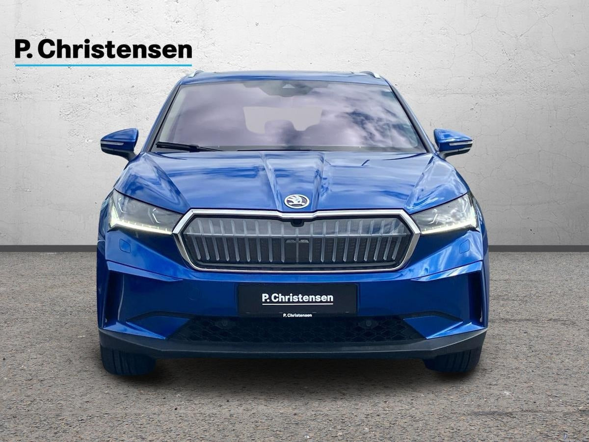 Blå Skoda Enyaq fra 2023
