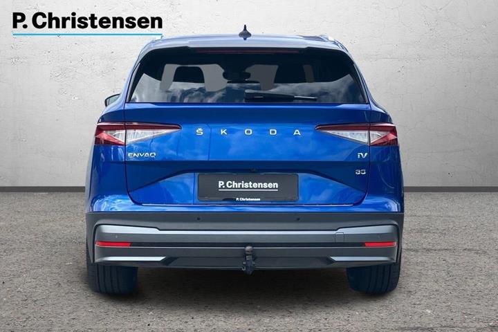 Blå Skoda Enyaq fra 2023