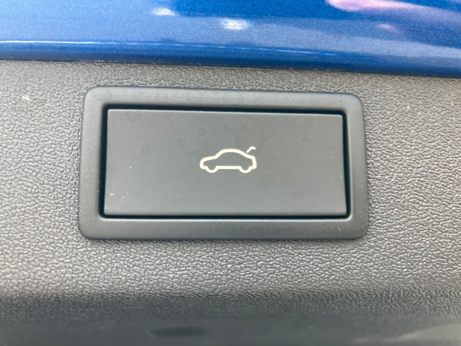 Blå Skoda Enyaq fra 2023