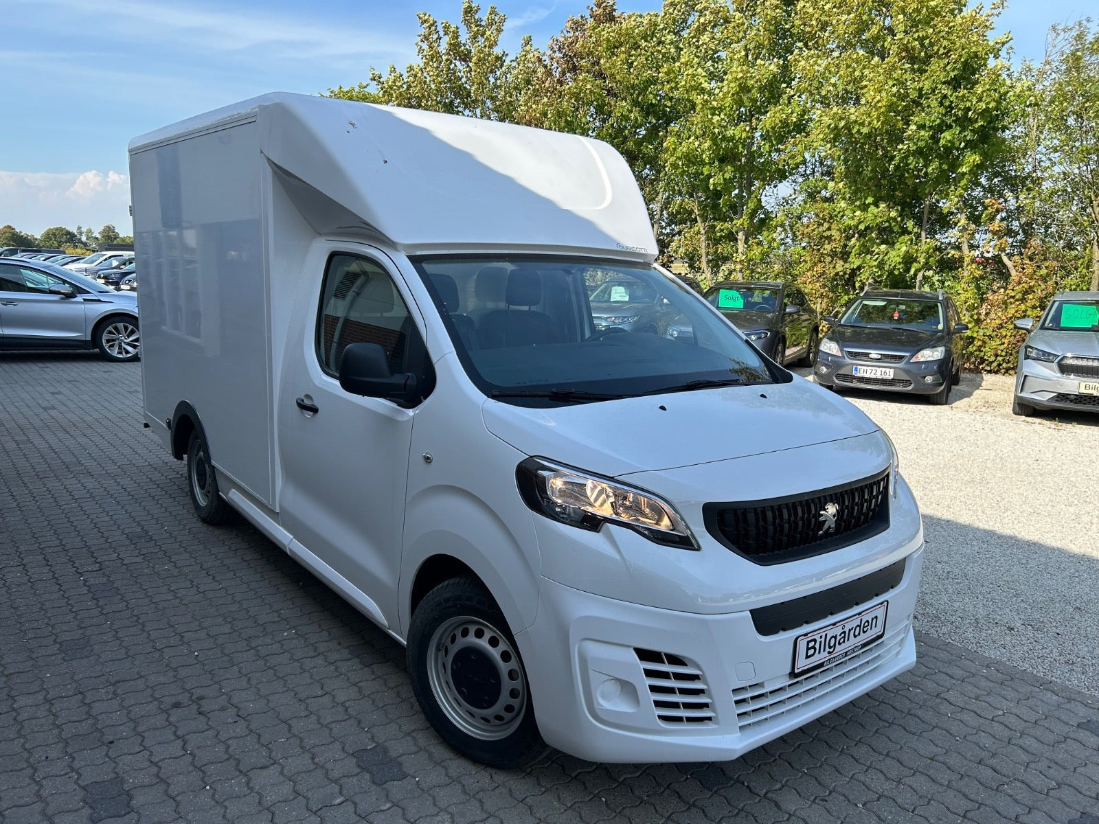 Hvid Peugeot e-Expert fra 2024