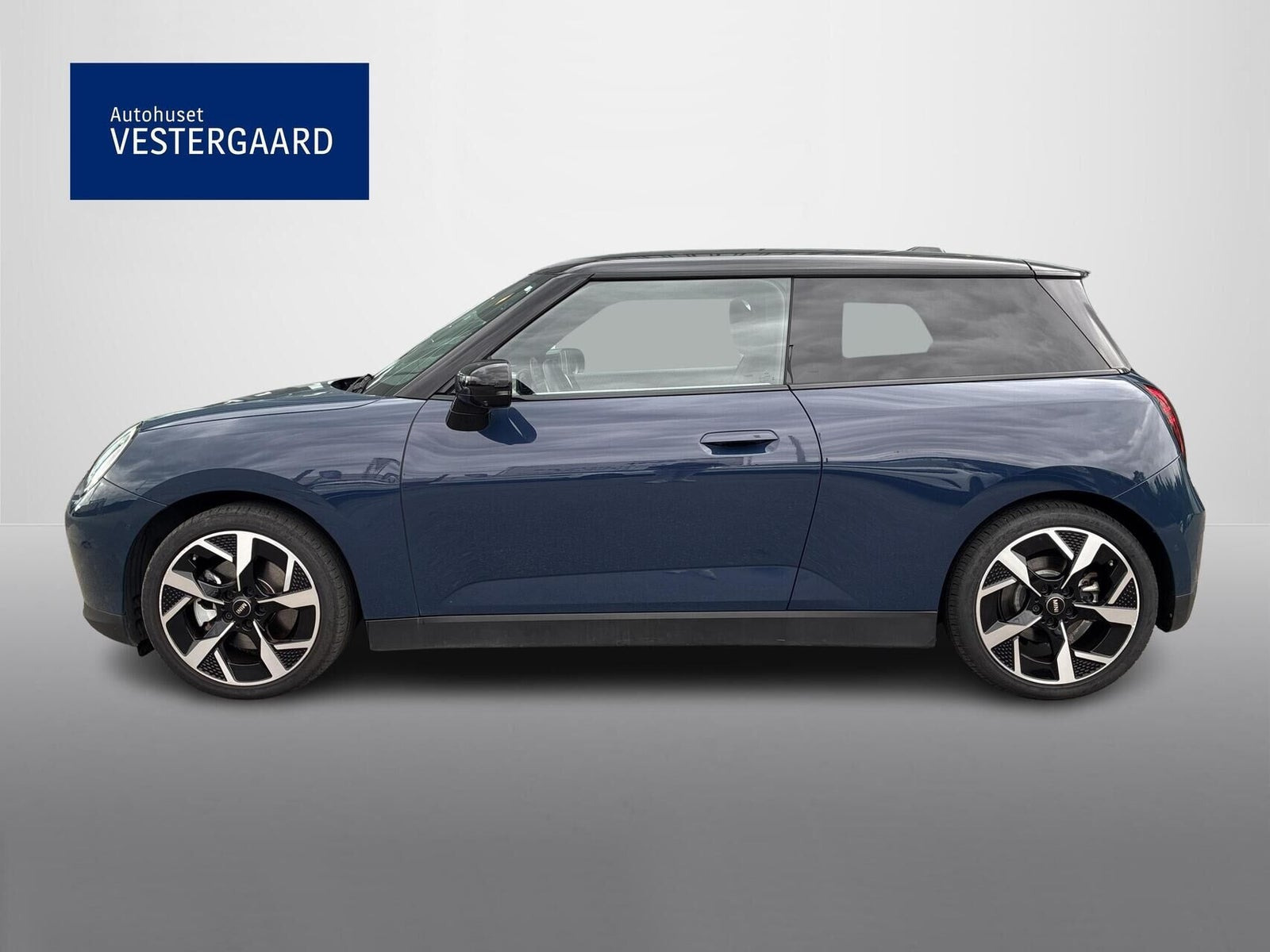Blå Mini Cooper SE fra 2024