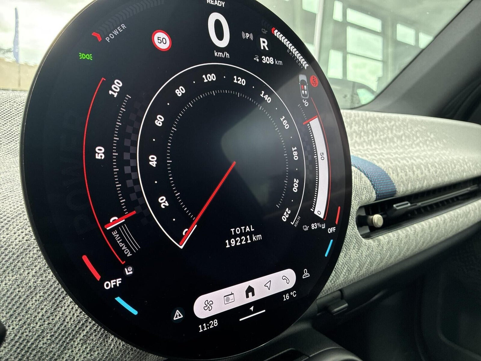 Blå Mini Cooper SE fra 2024