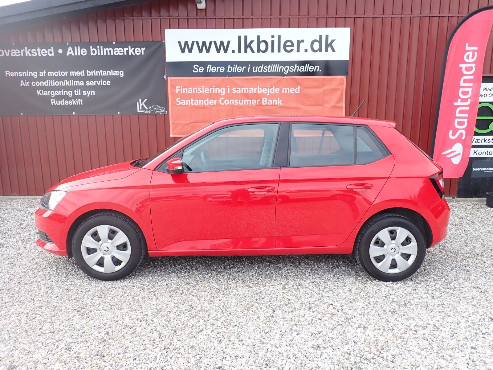 Rød Skoda Fabia fra 2015