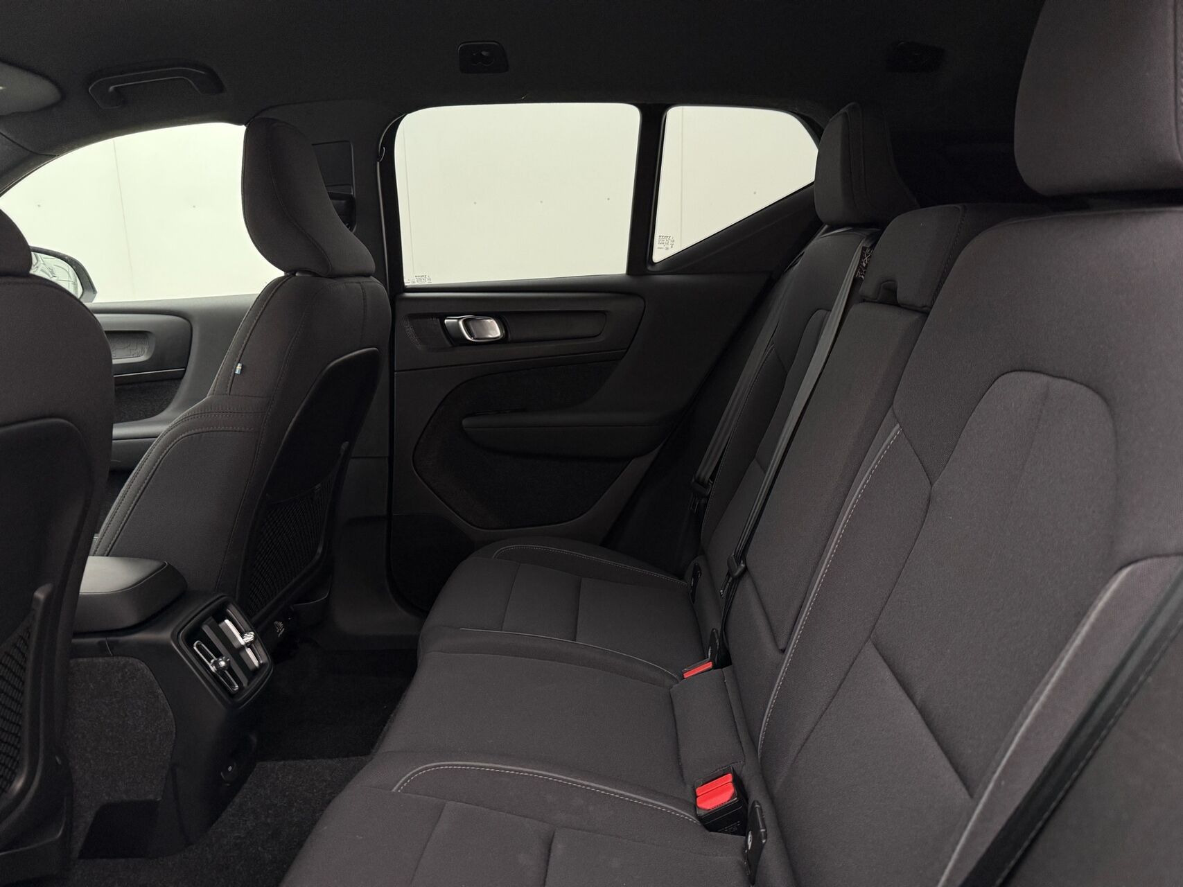 Sølv Volvo XC40 fra 2023