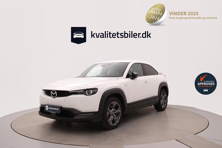 Hvid Mazda MX-30 fra 2023 set udefra