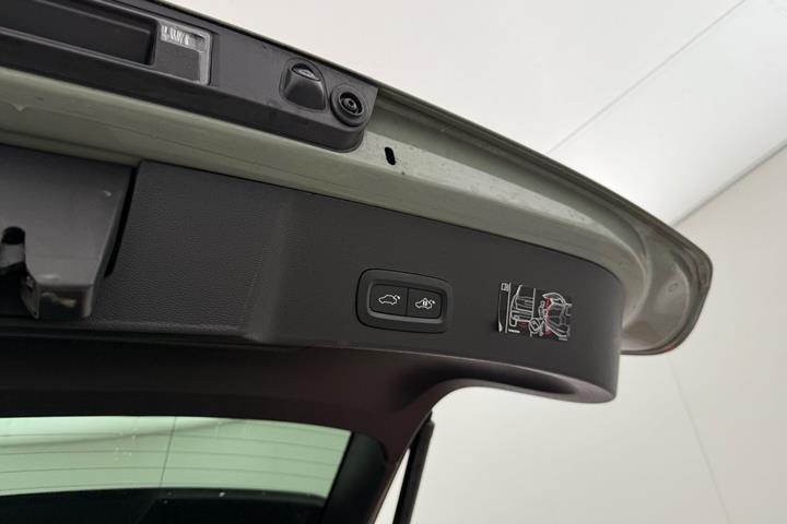 Grøn Volvo XC40 fra 2022