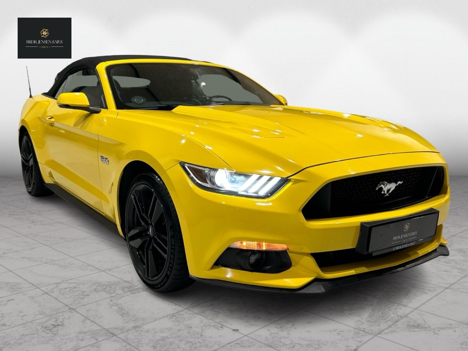 Gul Ford Mustang fra 2016