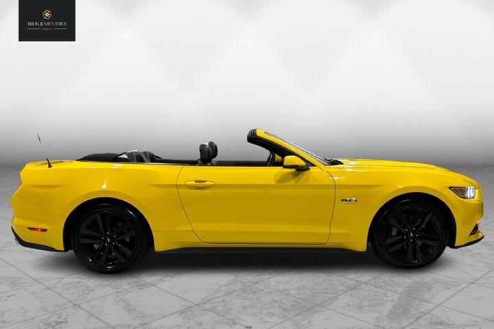 Gul Ford Mustang fra 2016