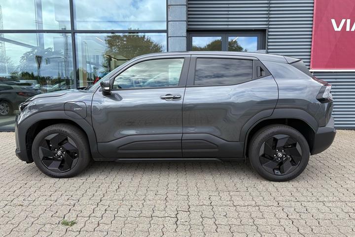 Grå Toyota Urban Cruiser fra 2025