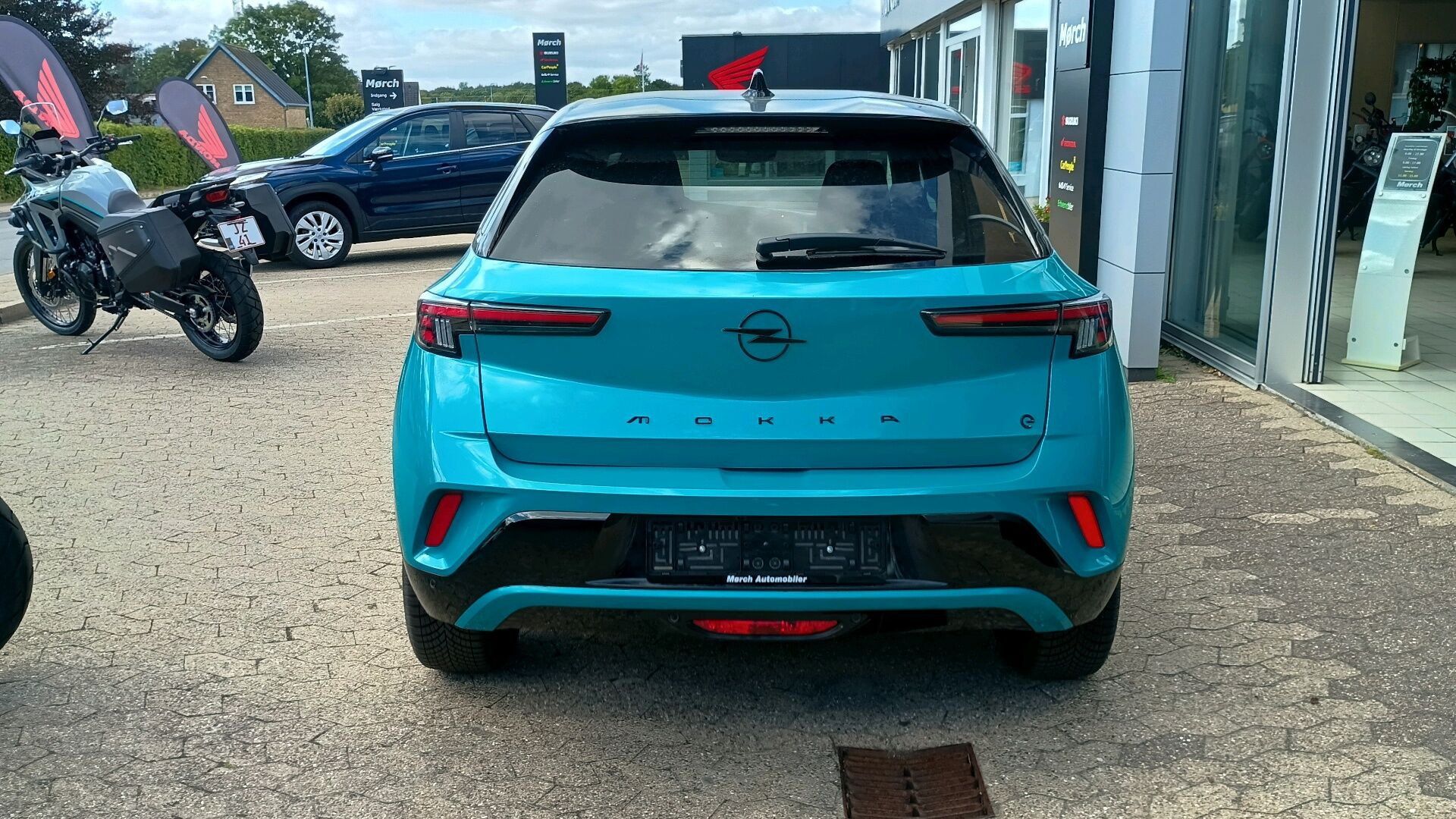 Turquoise Opel Mokka-e fra 2025