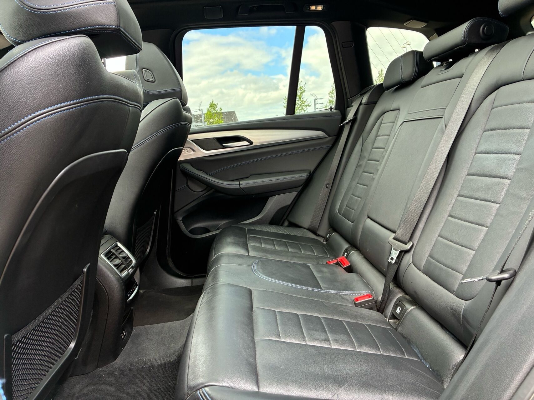 Sort BMW iX3 fra 2022