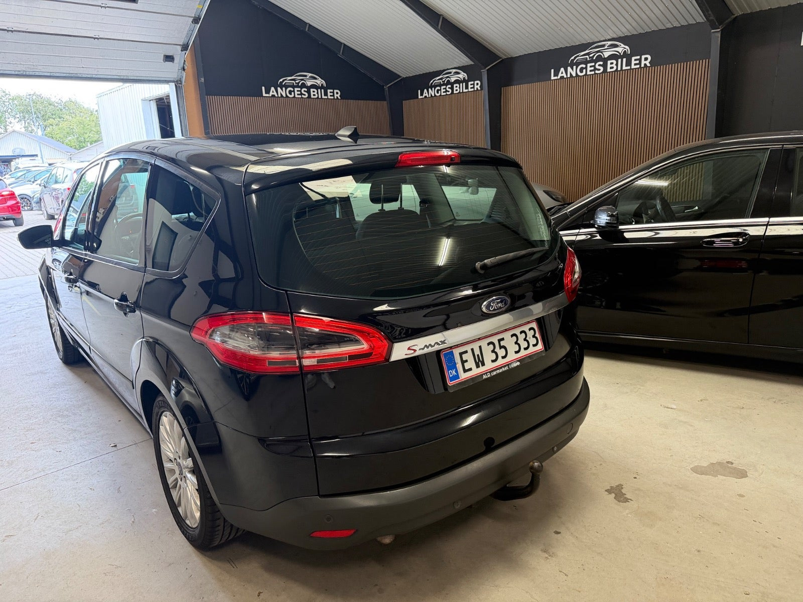 Sort Ford S-MAX fra 2012