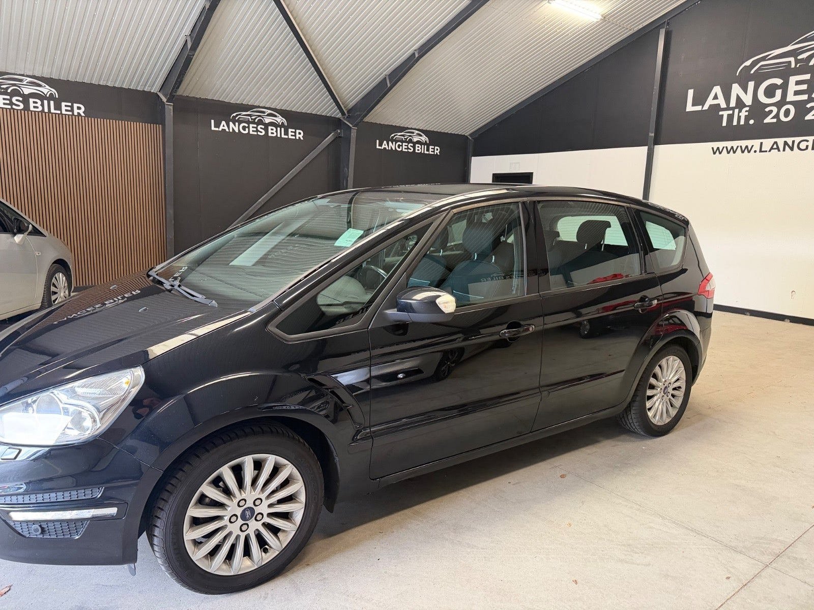 Sort Ford S-MAX fra 2012