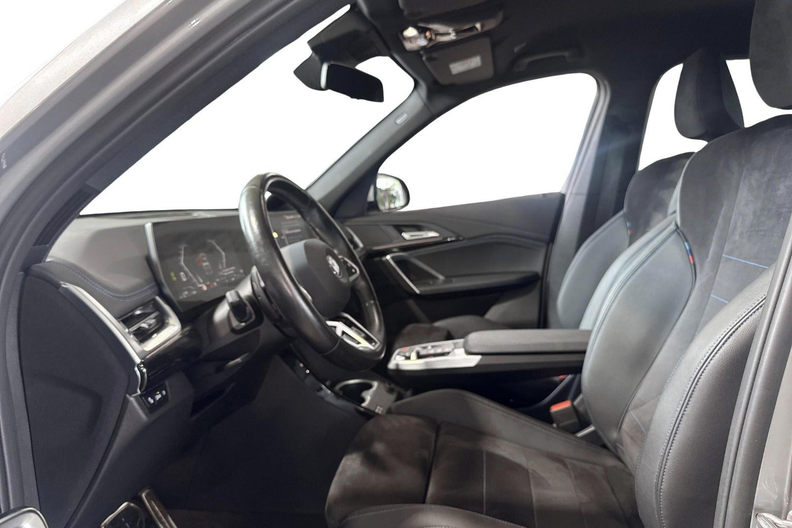 Sølv BMW X1 fra 2023