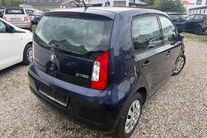 Blå Skoda Citigo fra 2015