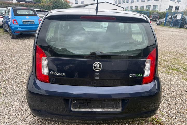 Blå Skoda Citigo fra 2015