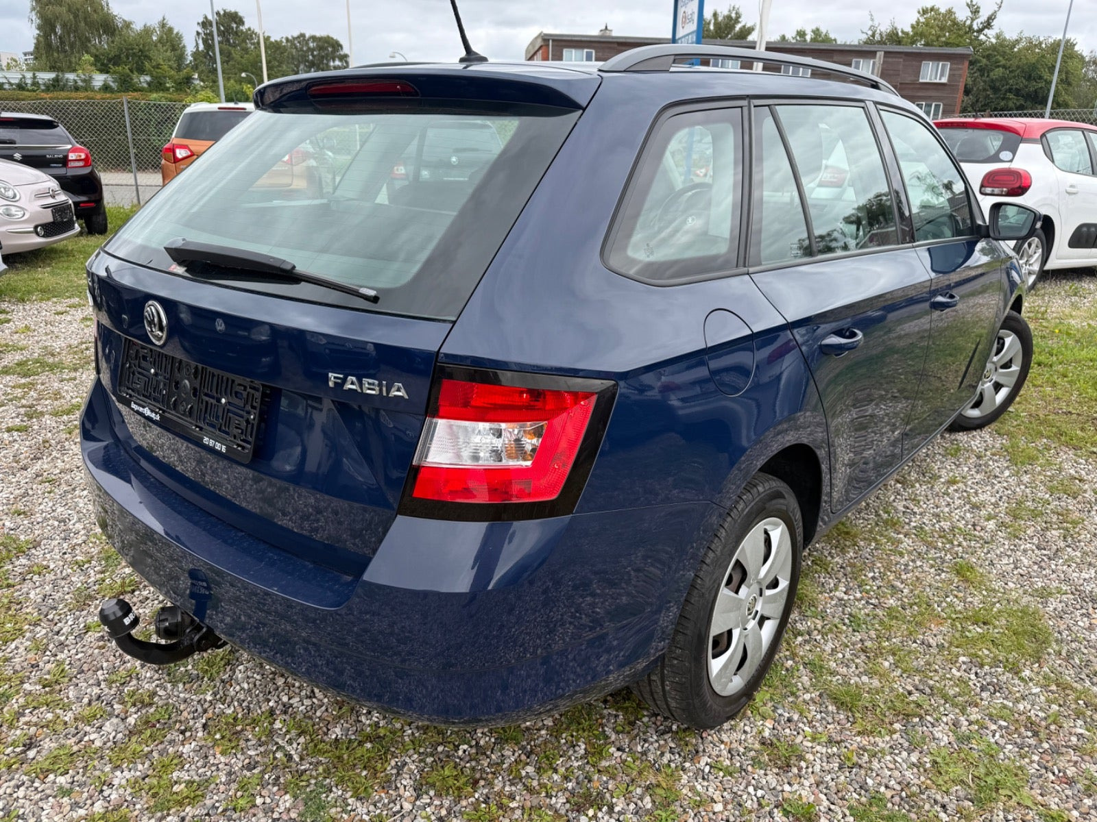 Blå Skoda Fabia fra 2015