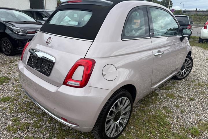 Pink Fiat 500C fra 2020