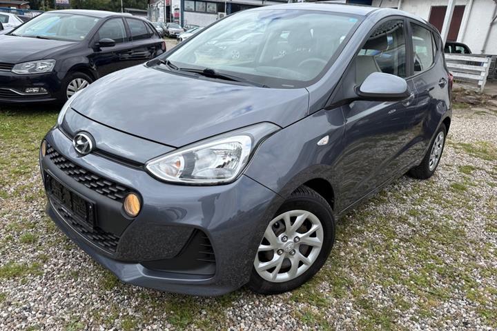 Grå Hyundai i10 fra 2018