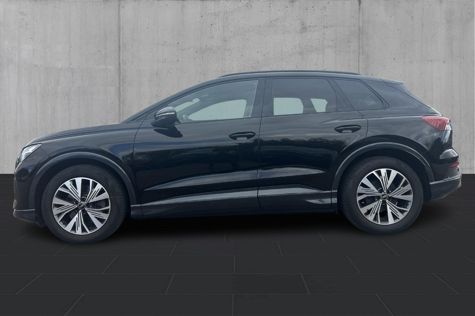 Sort Audi Q4 e-tron fra 2023