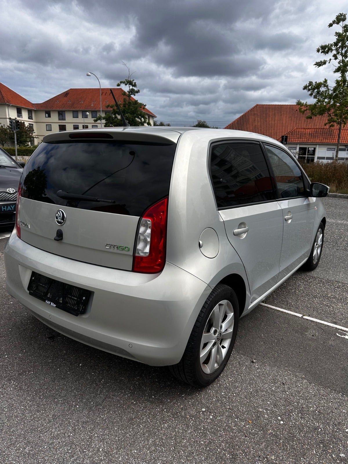 Orange Skoda Citigo fra 2013