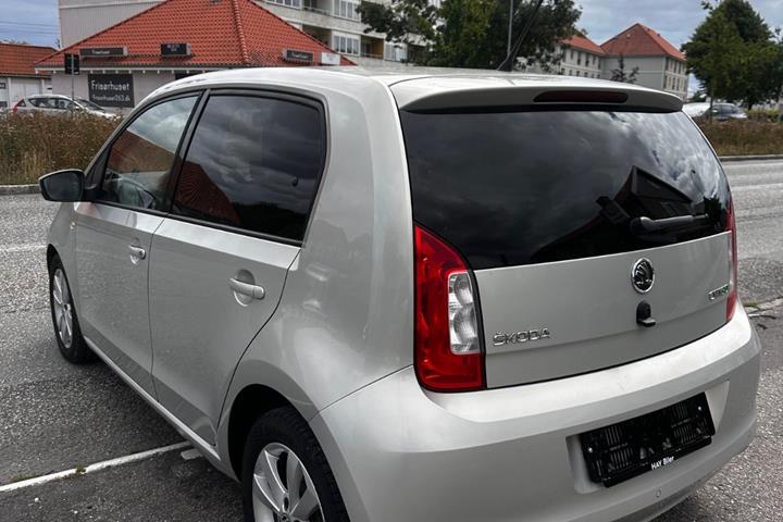 Orange Skoda Citigo fra 2013