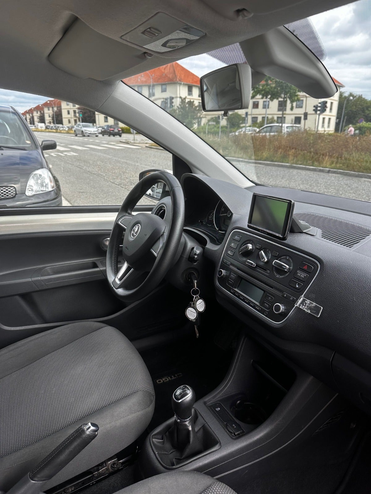 Orange Skoda Citigo fra 2013
