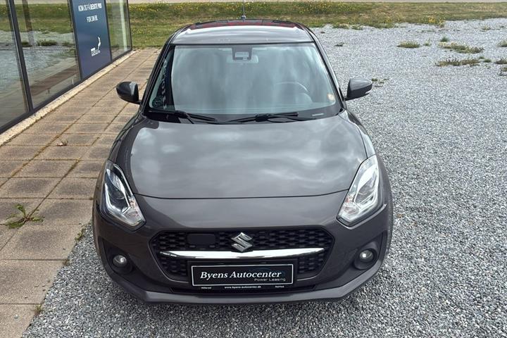 Grå Suzuki Swift fra 2020