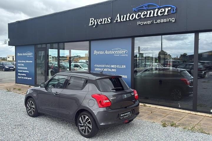 Grå Suzuki Swift fra 2020