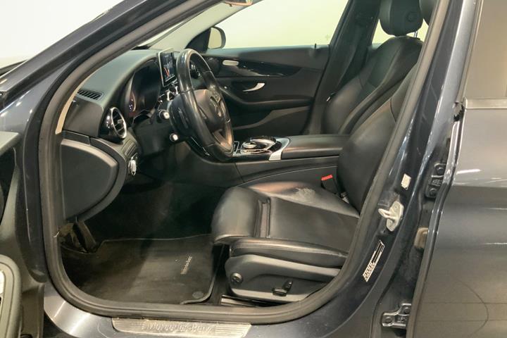 Grå Mercedes C220 d fra 2016