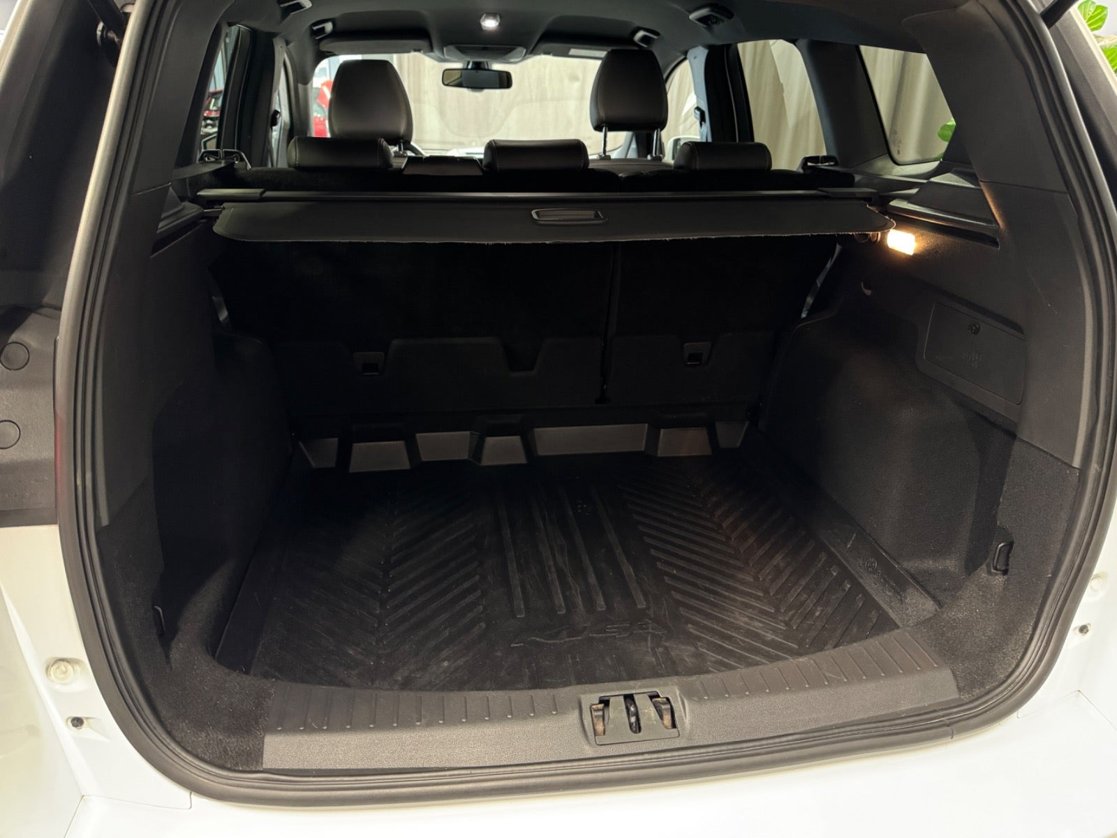 Hvid Ford Kuga fra 2017