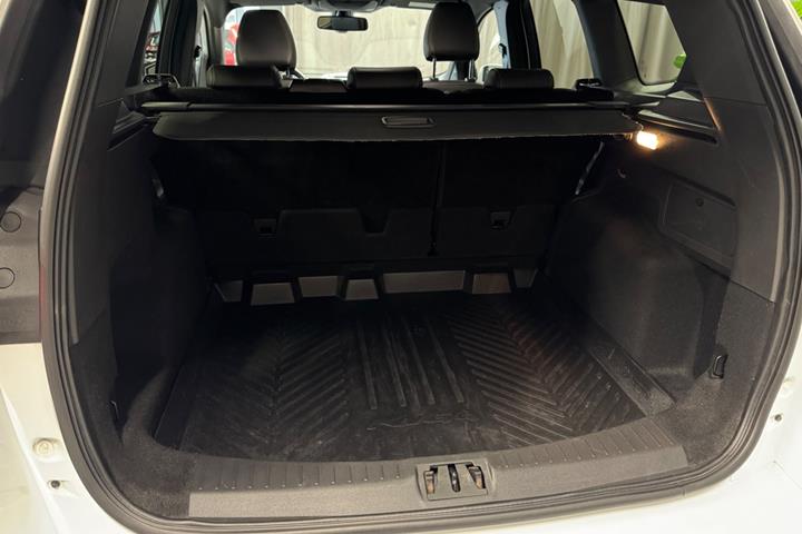 Hvid Ford Kuga fra 2017
