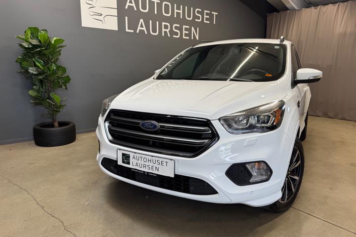 Hvid Ford Kuga fra 2017